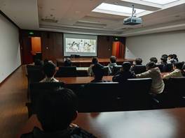 我校开展2025年“南京大屠杀死难者国家公祭日”纪念活动